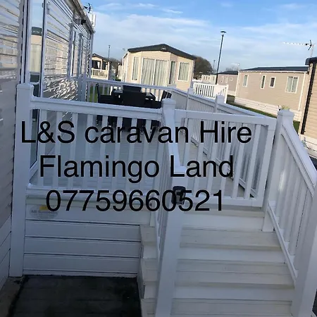 Flamingo Land Cedar Wood Cw80 Prázdninový dům