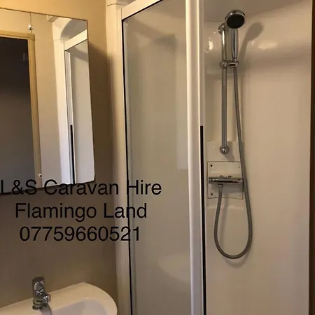 Flamingo Land Cedar Wood Cw80 *